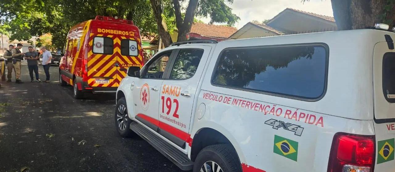 Jovem sobrevive a tentativa de homicídio após atiradores efetuarem 16 disparos em Maringá