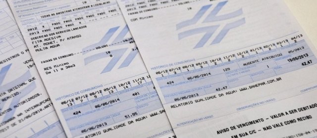Vereadores assinam moção de repúdio contra aumento de tarifa
