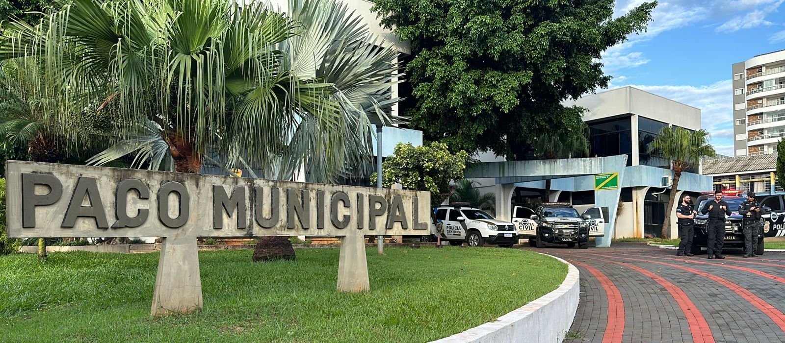 PC cumpre mandados de busca em Prefeitura de Quedas do Iguaçu