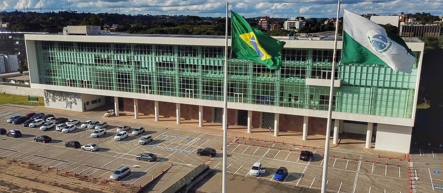 Governo do Paraná cancela ponto facultativo no carnaval