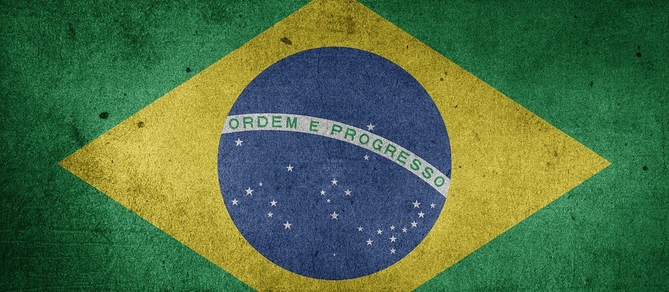 Brasil tem autoritarismo na origem