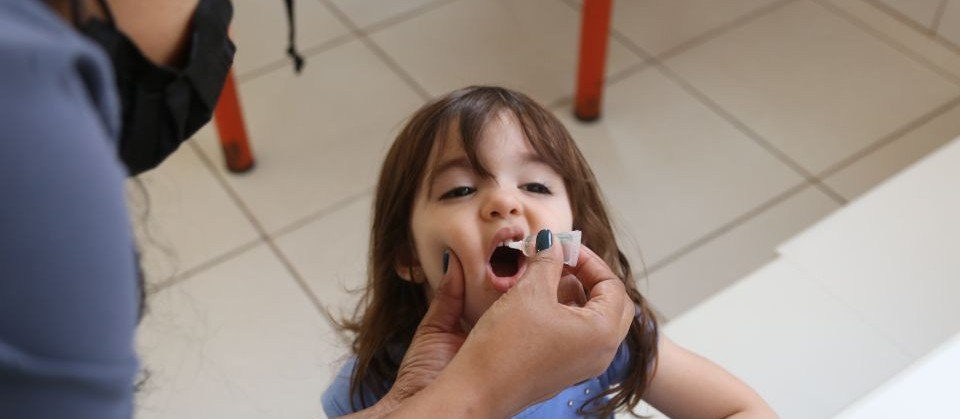 Secretaria de Saúde irá vacinar crianças em Cmeis contra a pólio