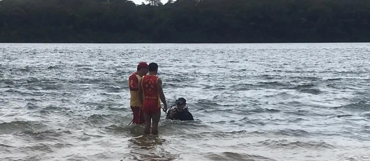 Bombeiros procuram homem que desapareceu após se afogar no Rio Paraná
