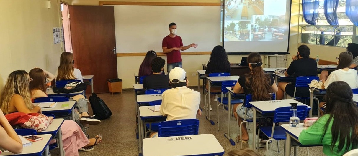 Professores da UEM fazem paralisação nesta quarta-feira (1º)