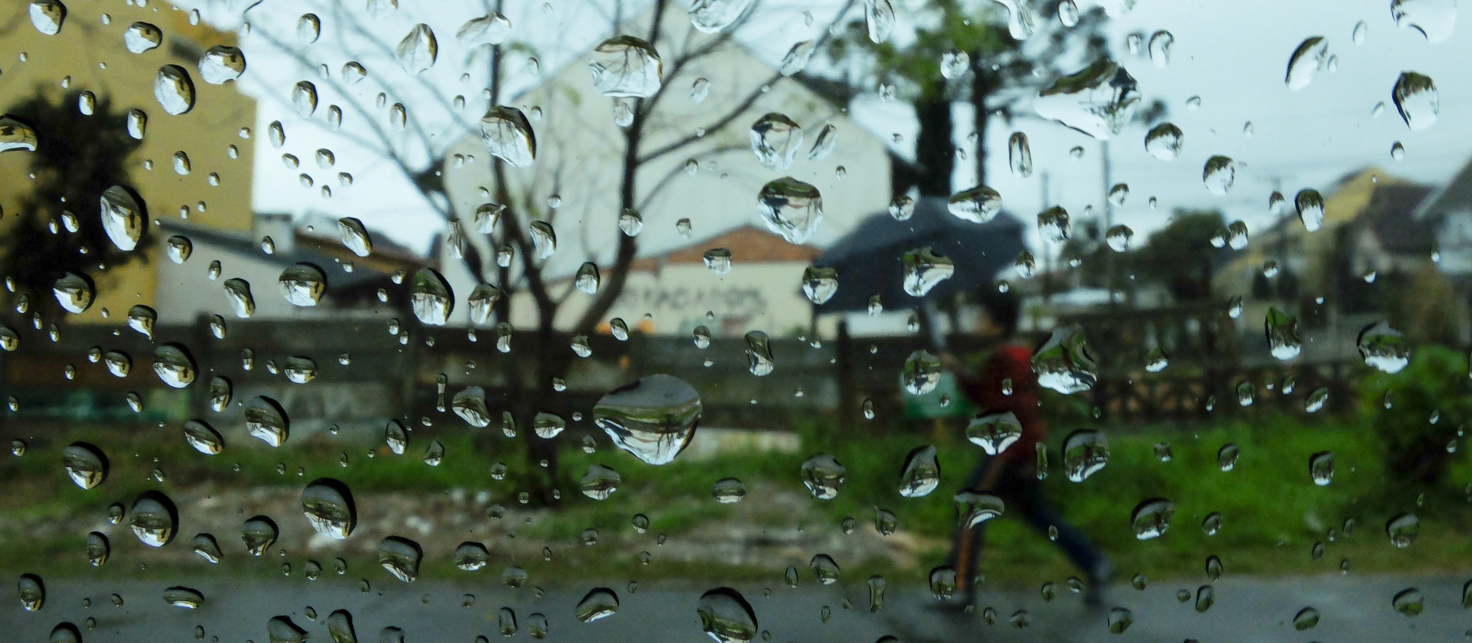 Volume de chuvas em julho foi 40% abaixo da média histórica em Maringá