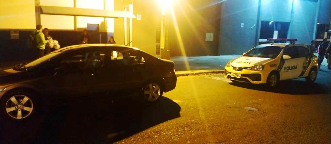 Motorista de ônibus esfaqueia condutor de carro em Maringá