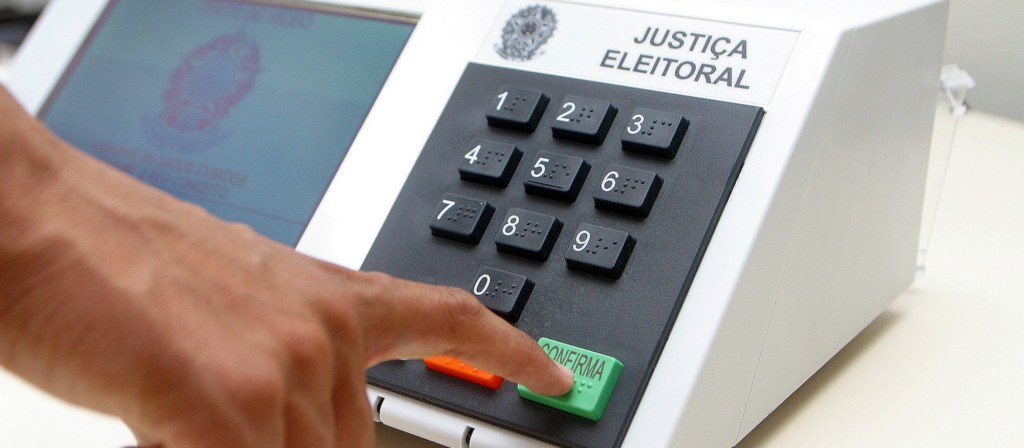 Operação do MP apreende propaganda eleitoral irregular