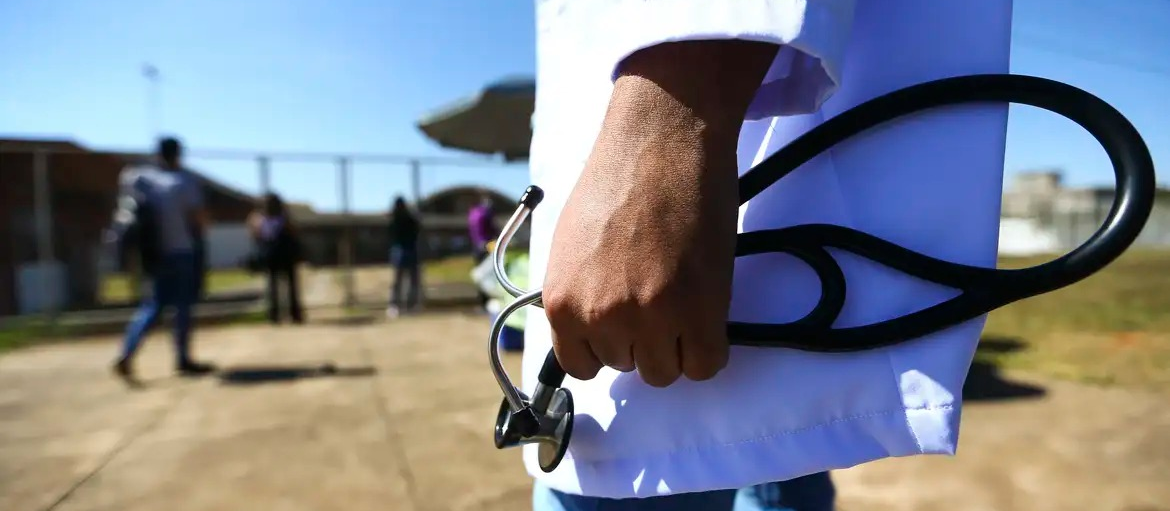 Cerimônia marca recomposição das equipes do Programa Saúde da Família
