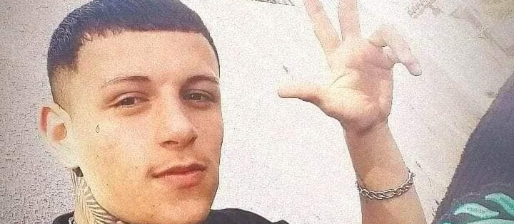 Câmera de segurança flagra momento em que jovem é assassinado na Zona 7