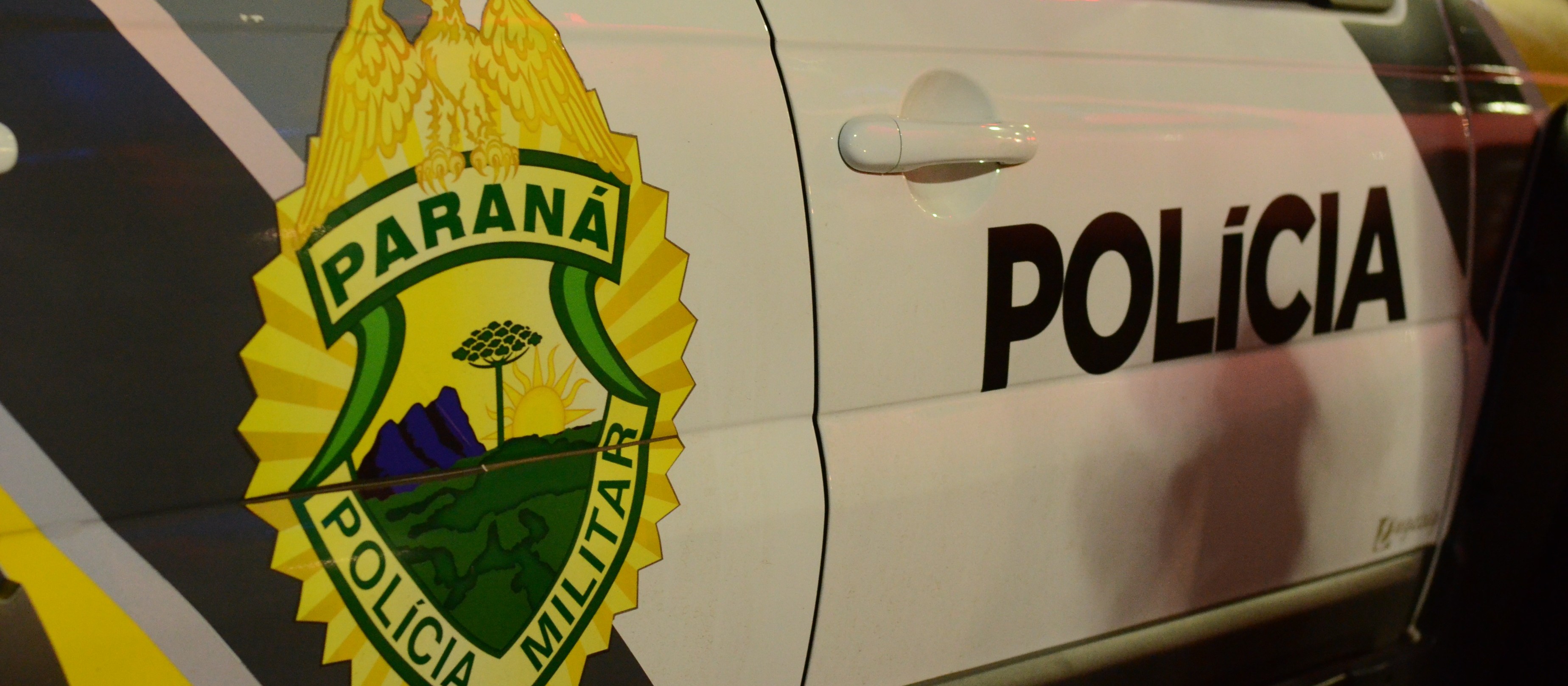 Pai chama a polícia para o filho de 14 anos que estava traficando