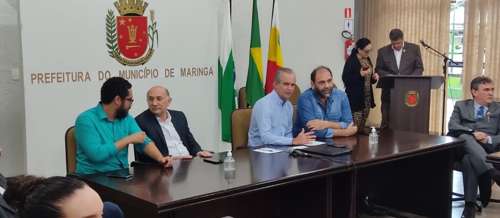 Prefeitura assina contratos para prêmio Aniceto Matti