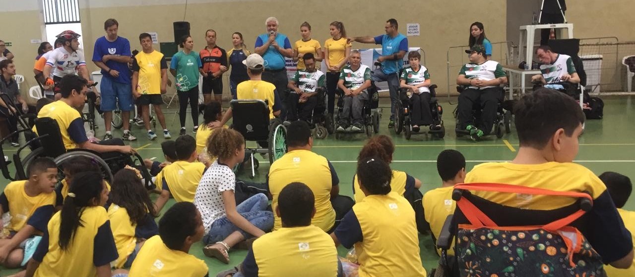 Festival Paralímpico reúne mais de 150 crianças em Maringá