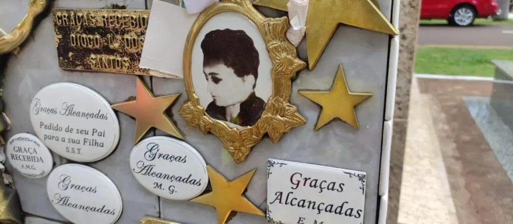 Foto em cerâmica de Clodimar Pedrosa Lô é furtada no Cemitério de Maringá