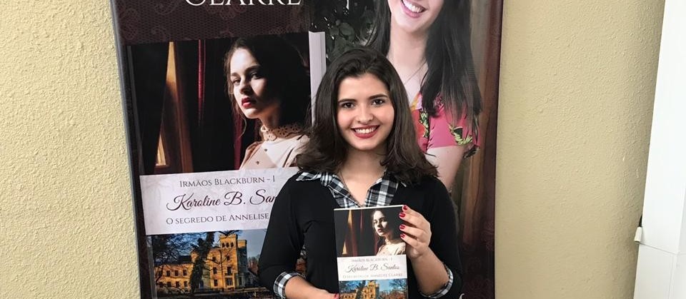 Aos 20 anos, autora maringaense publica terceiro livro