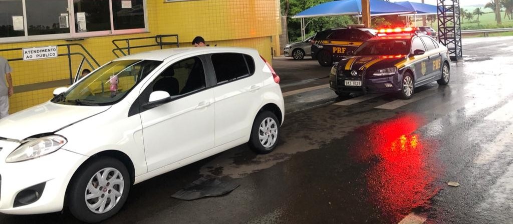 Carro com placas de Maringá é apreendido com quase R$ 345 mil em débitos