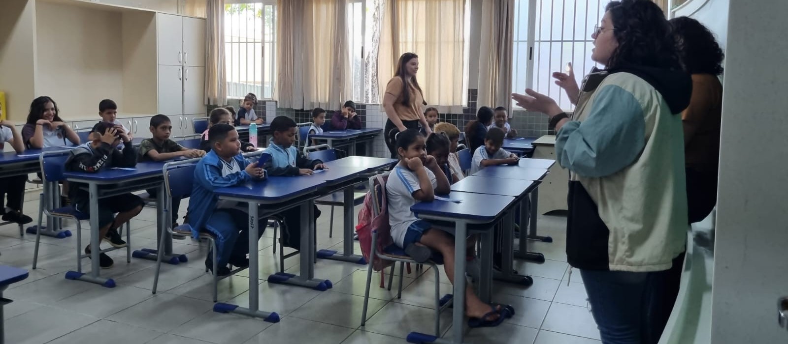 Projeto de língua portuguesa para alunos imigrantes é lançado em Maringá