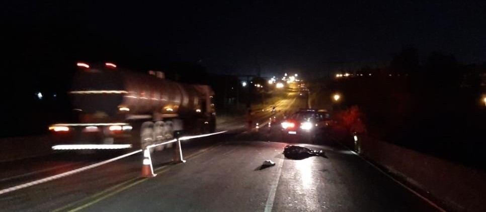 Homem morre atropelado por moto no Contorno Sul, em Maringá