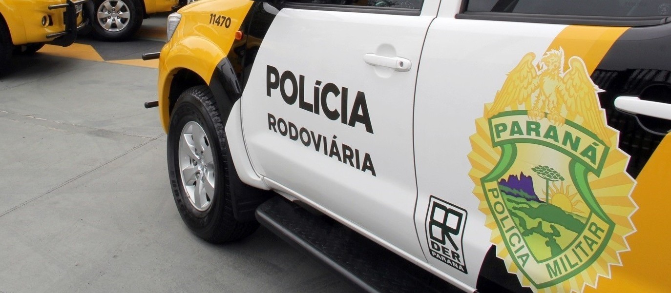 Caminhonete capota e motorista morre na PRC-482