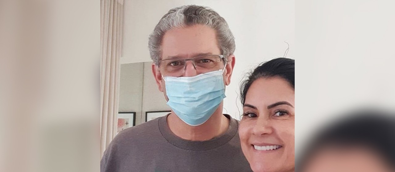 ‘Estar em casa é bom demais’, diz Silvio Barros após alta médica