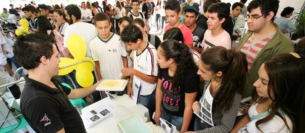 Mostra de Profissões da UEM volta de forma presencial após dois anos