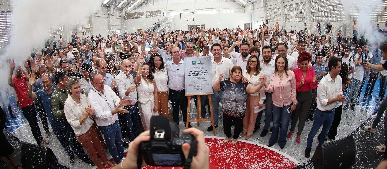 Governador inaugura escola de Educação Profissional em Maringá