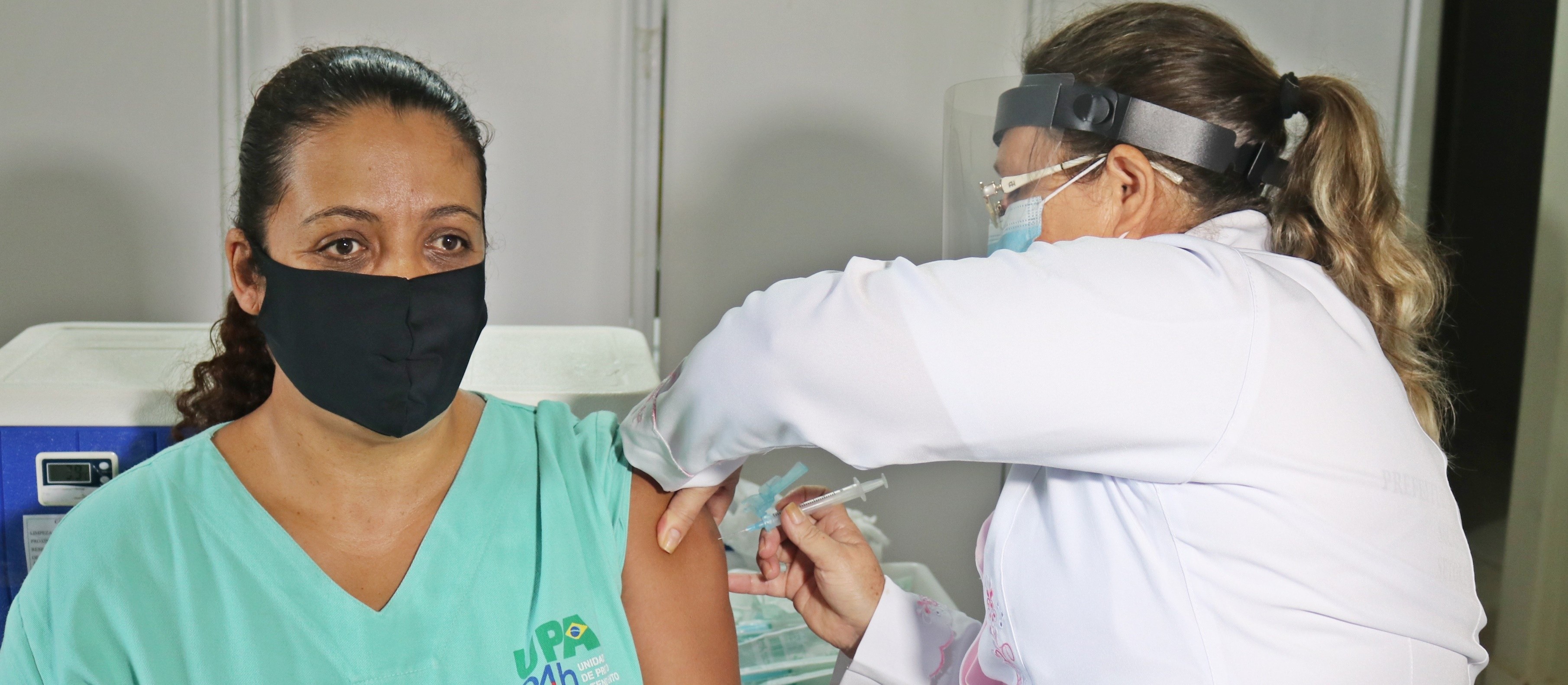 Enfermeira da UPA de Sarandi é a primeira vacinada contra a Covid-19 na cidade