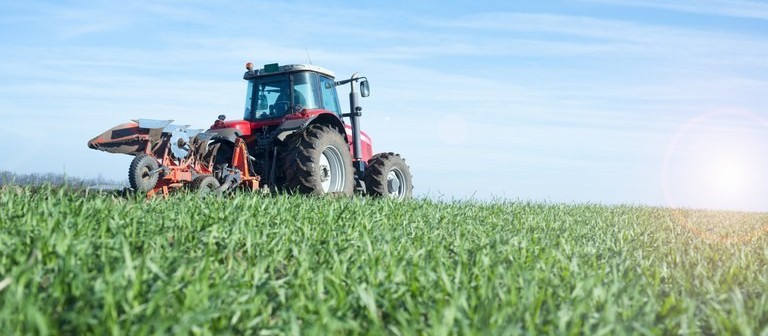 Nova plataforma permite o registro gratuito de tratores e máquinas agrícolas