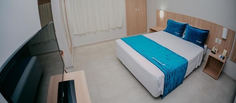 Por que a prefeitura quer alugar quartos de hotel?