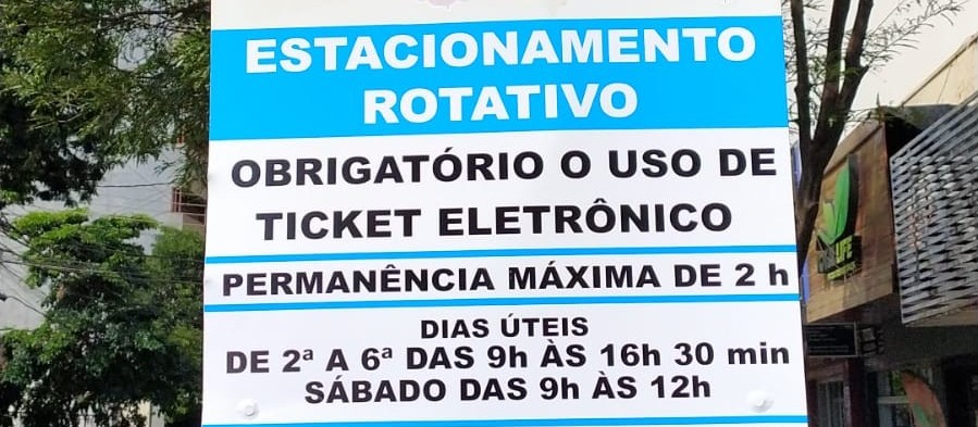 Placas do EstaR eletrônico começam a ser instaladas em Maringá; saiba quando e como o sistema vai funcionar