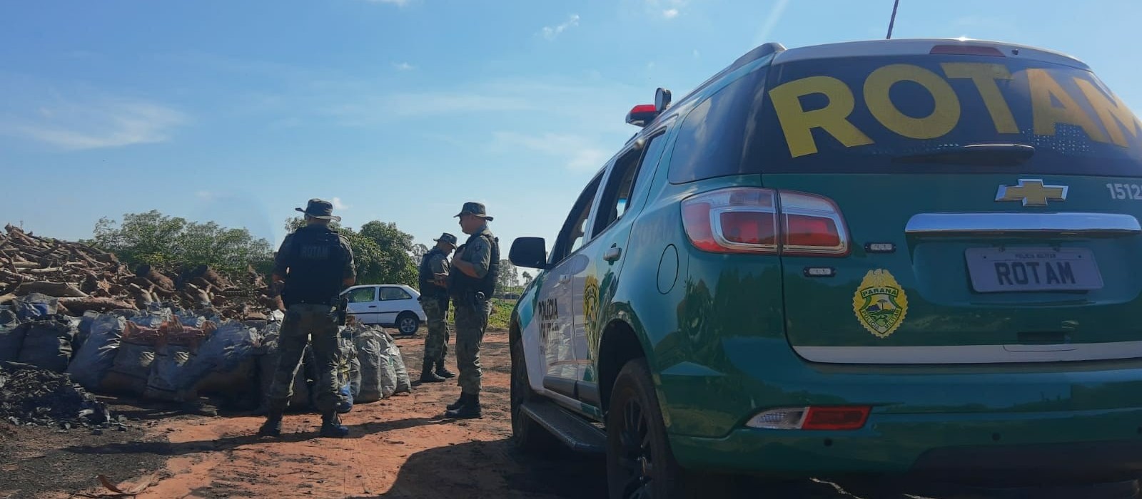 Fiscalização apreende 242 toneladas de carvão em duas carvoarias irregulares