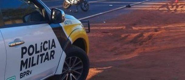 Acidente entre carro e moto deixa uma pessoa morta na PR-082
