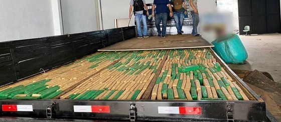 Denarc prende homens com carga milionária de maconha em Paranavaí