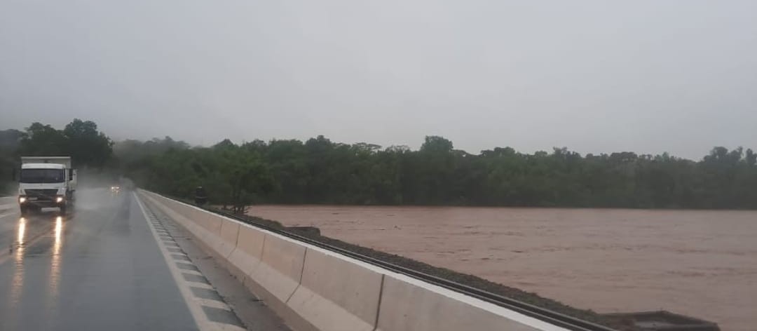Ponte sobre Rio Ivaí na PR-323 é liberada para o tráfego