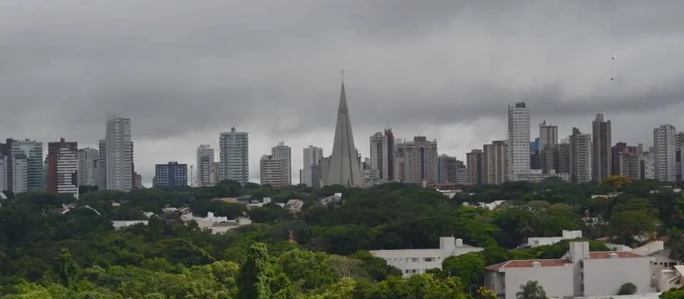 Em 2 dias, temperatura cai de 30,8°C para 5,2°C em Maringá; e vai esfriar mais