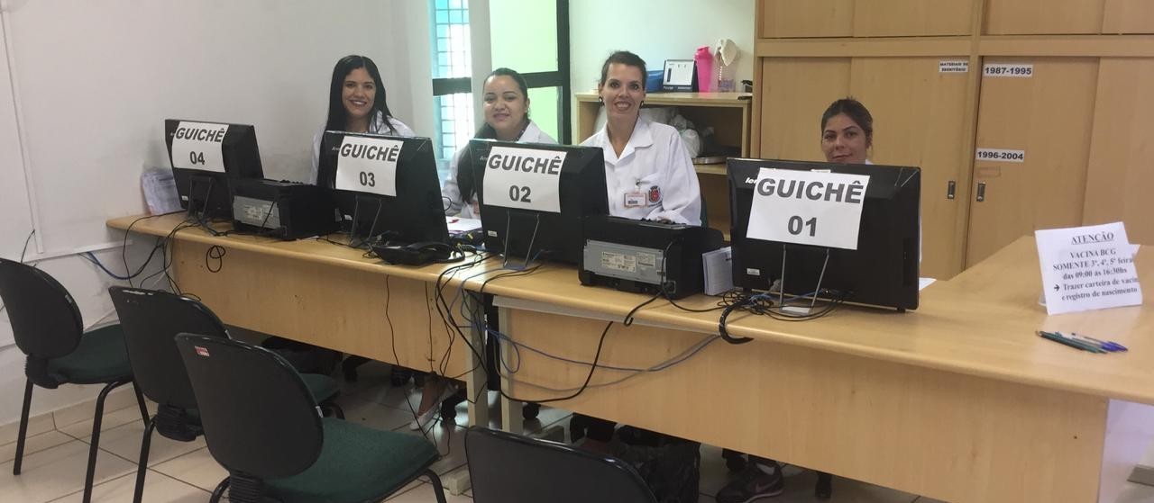 Dia D de vacinação contra dengue começa com unidades de saúde vazias