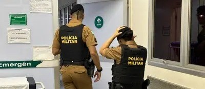 Homem é socorrido após ser baleado no portão de casa em Maringá