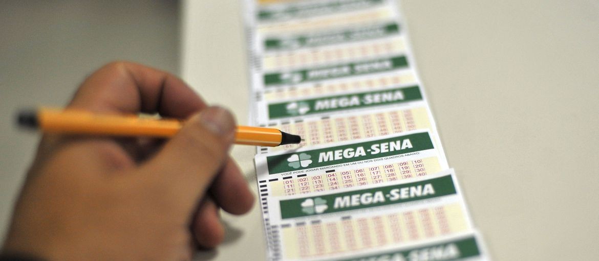 Prêmio da quina da Mega Sena saiu em lotérica de Maringá