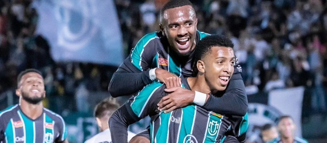 Maringá Futebol Clube vence o Água Santa por 2 a 0