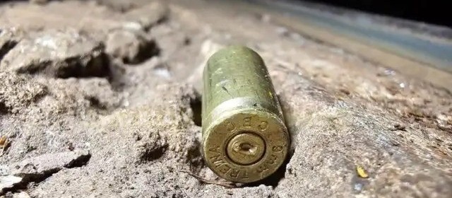 Homens encapuzados invadem festa em chácara e atiram em adolescentes