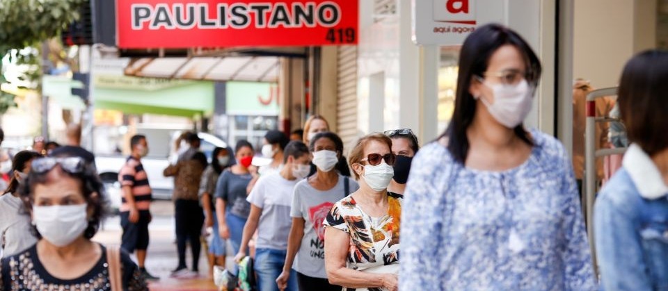 Decreto mantém uso obrigatório de máscaras em Maringá