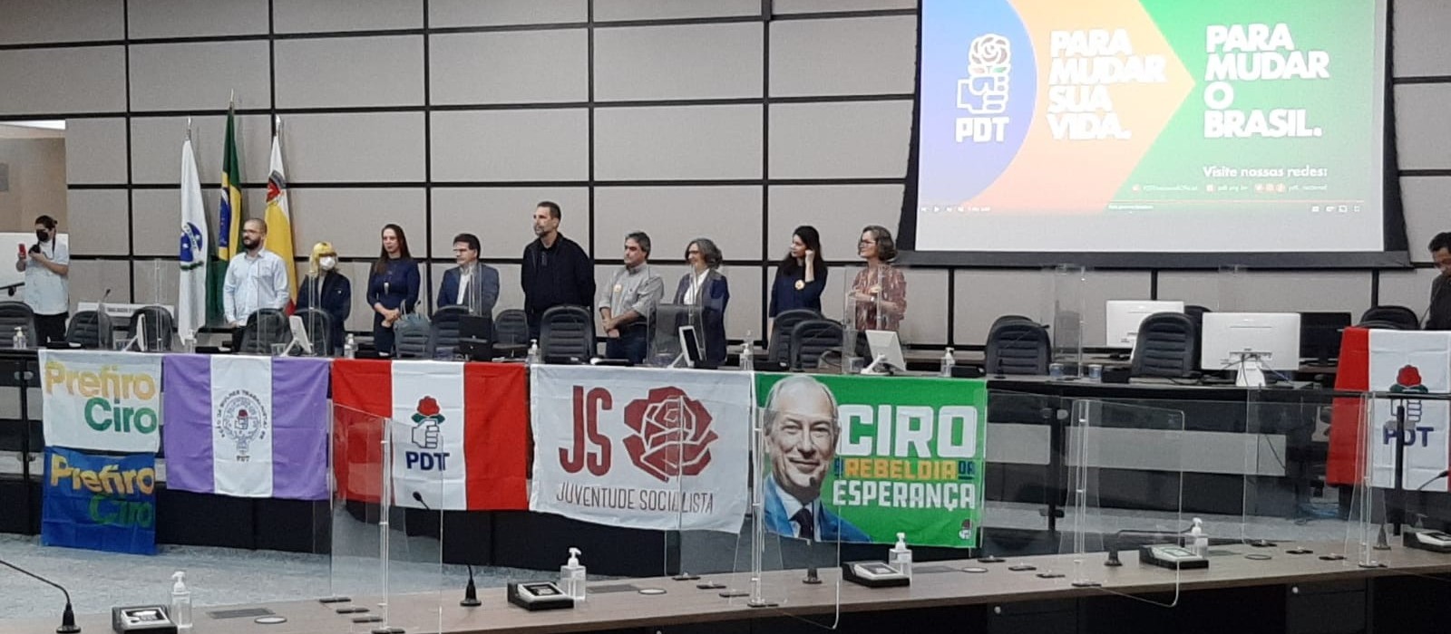 Evento marca posse de novos presidentes municipais do PDT na região de Maringá