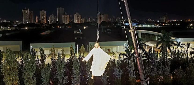 Conheça o “novo Jesus” da Paixão de Cristo de Maringá