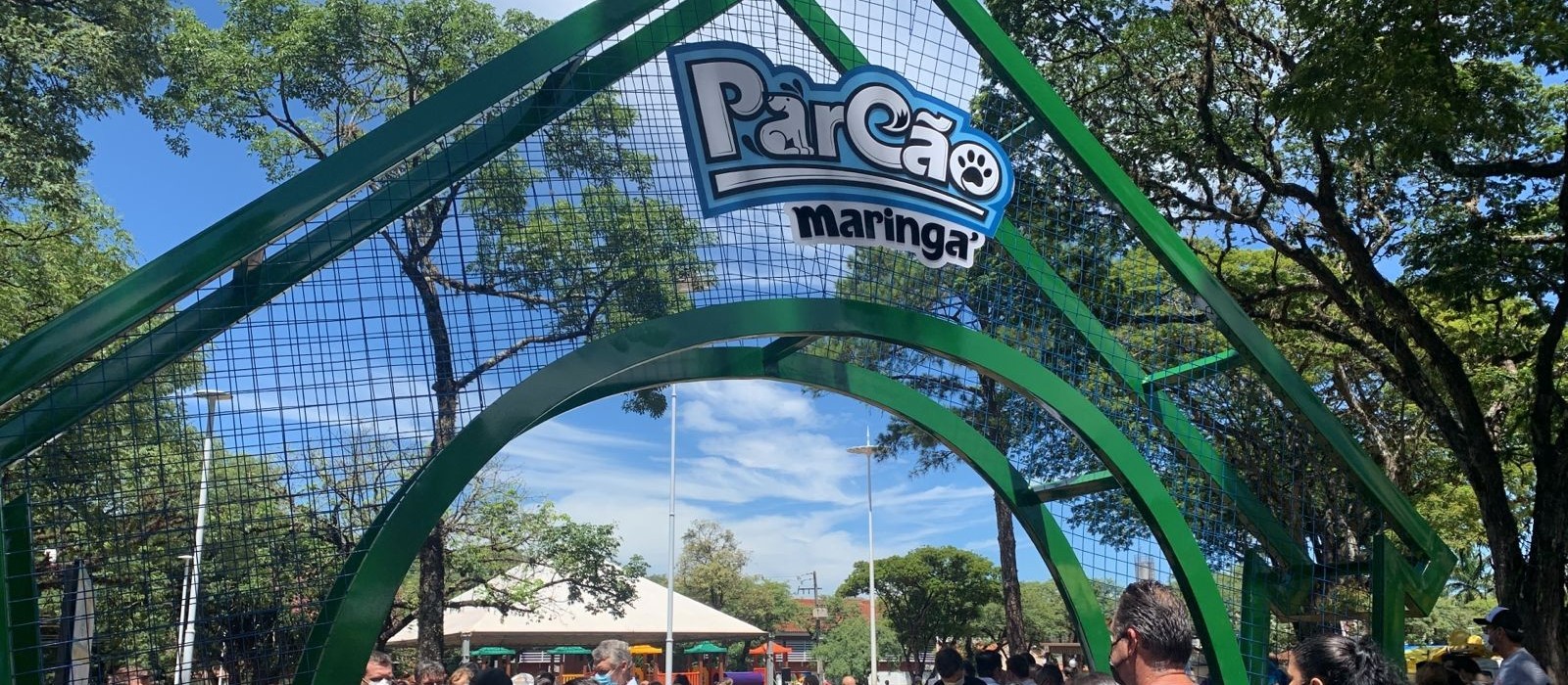 ParCão é inaugurado com mais de 50 pets em Maringá