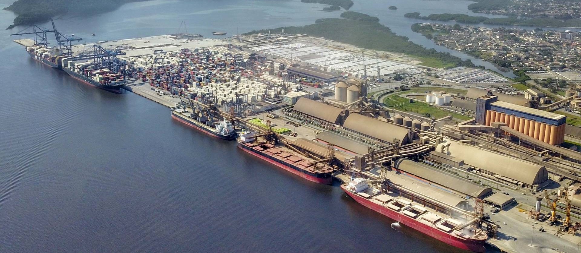 Importações puxam movimentação nos portos do Paraná em 2021