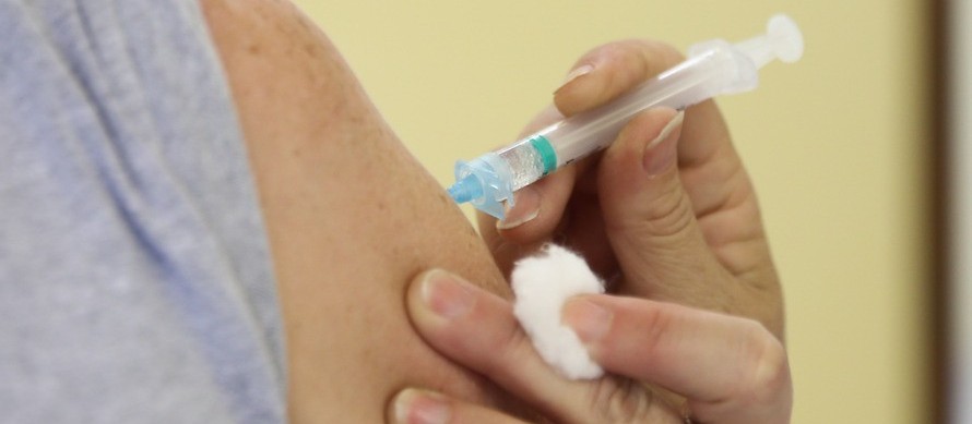 Maringá começa a vacinar idosos com 64 anos nascidos até 30 de junho