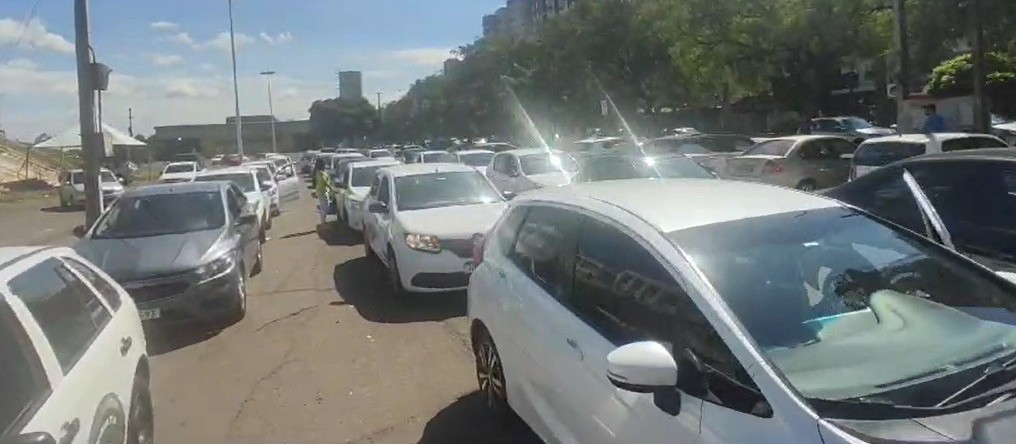 Motoristas de aplicativo protestam contra projeto de lei federal