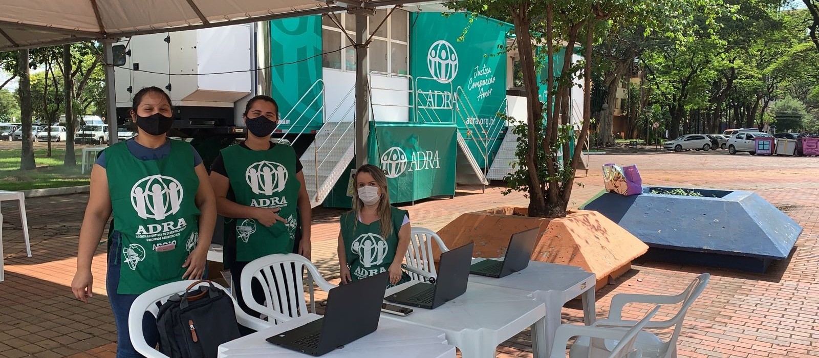 Carreta Solidária oferece serviços a pessoas em situação de vulnerabilidade em Maringá
