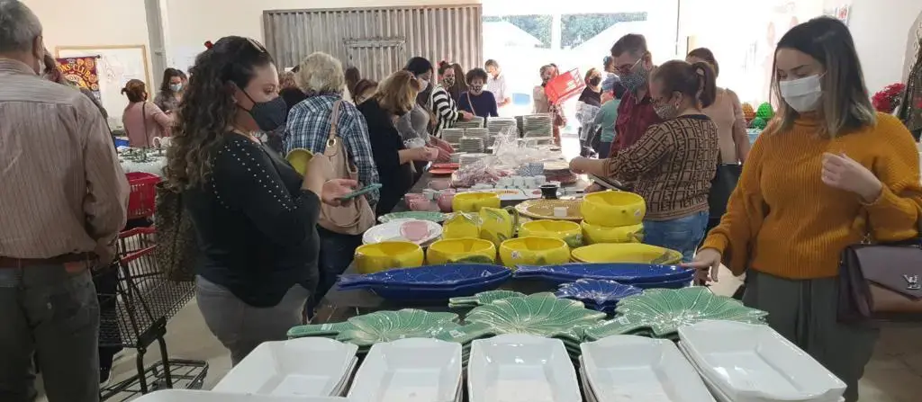 Feira de louças com preço de fábrica segue até sexta-feira (10) em Maringá