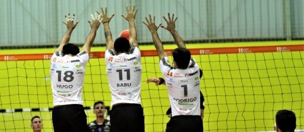 Copel Telecom conquista terceira vitória consecutiva no Paranaense