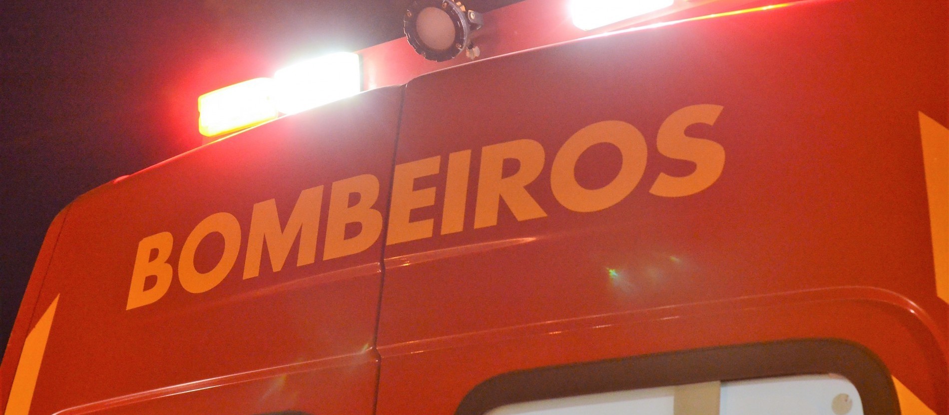Jovem morre após seu carro ser atingido por trem, em Marialva
